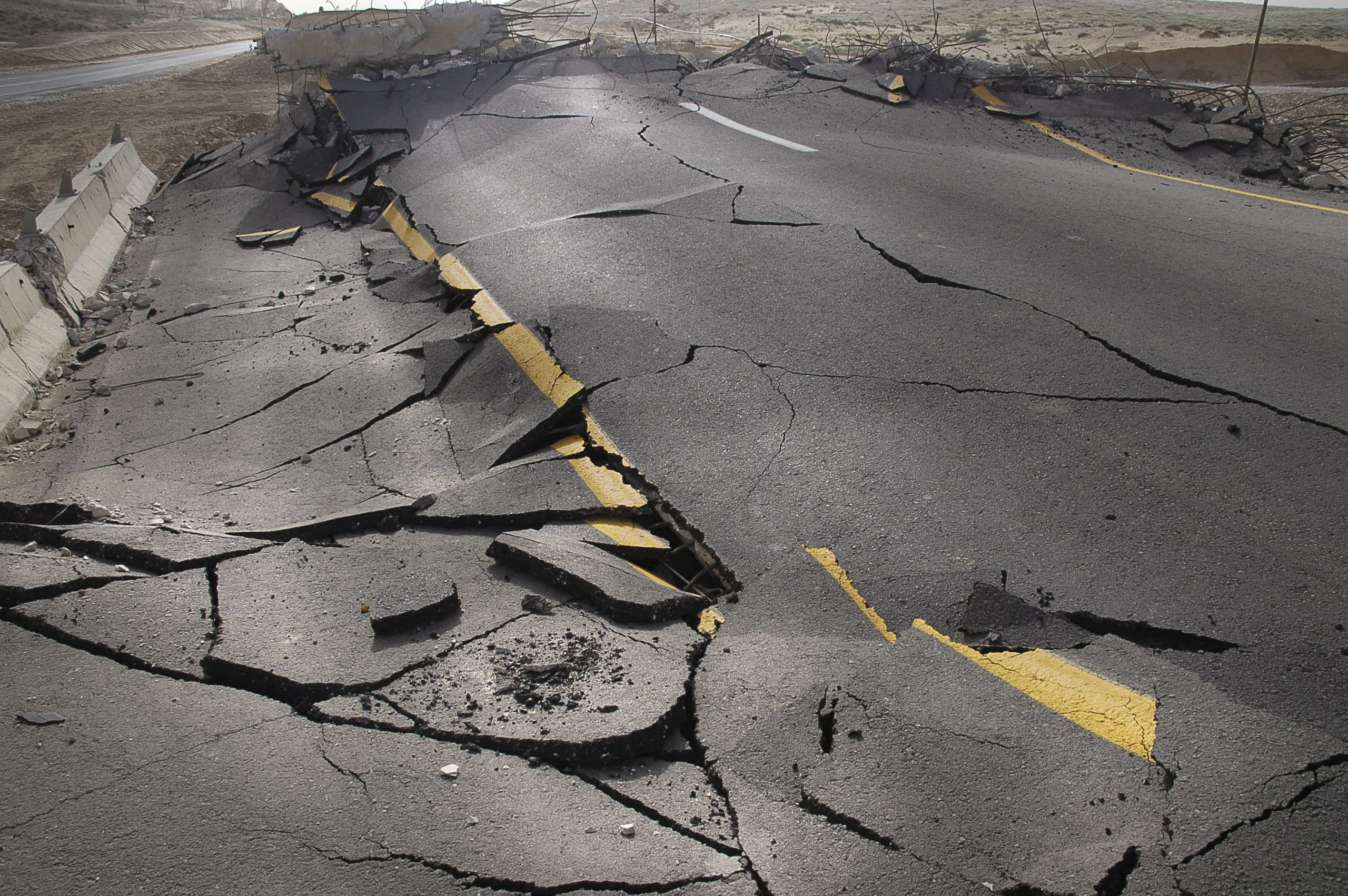 Cracked,asphalt,after,earthquake