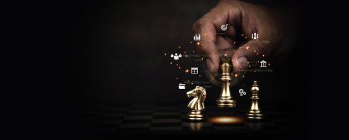 Hand,choose,king,chess,fight,concept,of,challenge,or,team