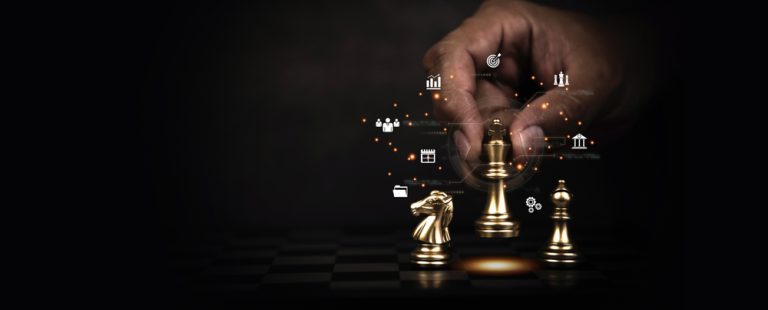Hand,choose,king,chess,fight,concept,of,challenge,or,team
